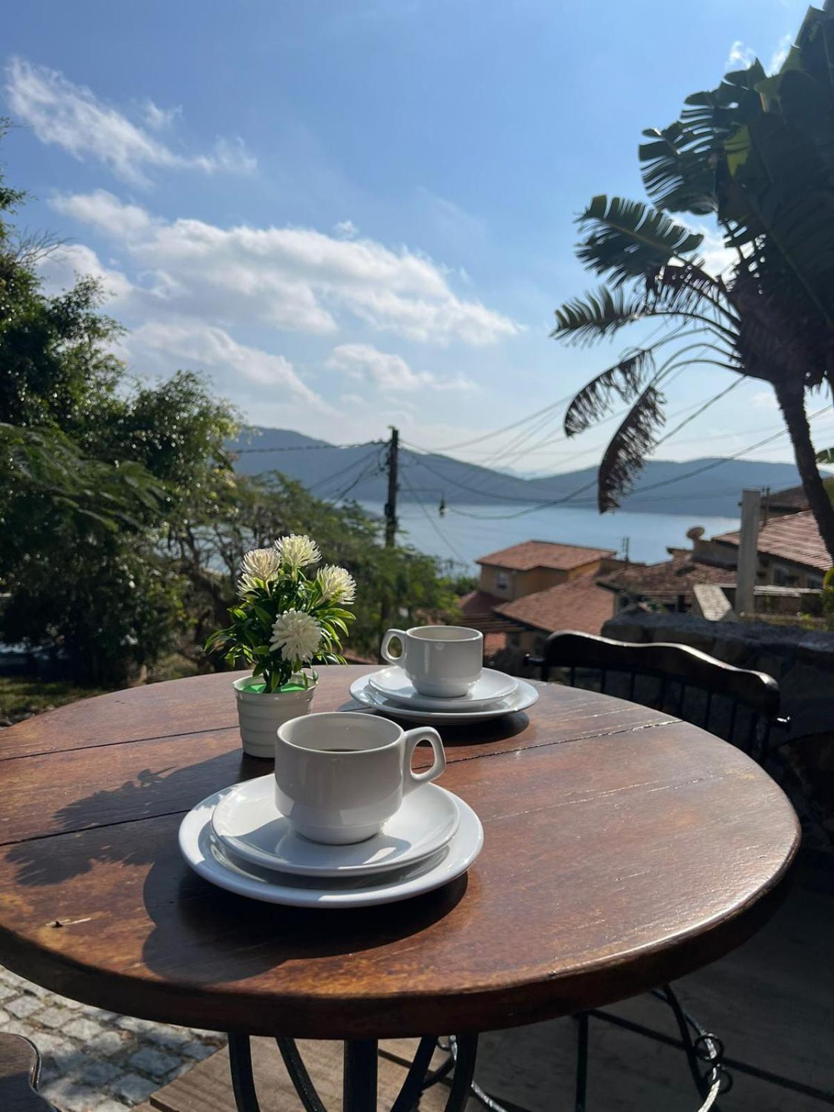 Alojamento de Acomodação e Pequeno-almoço Mirante Do Mar *